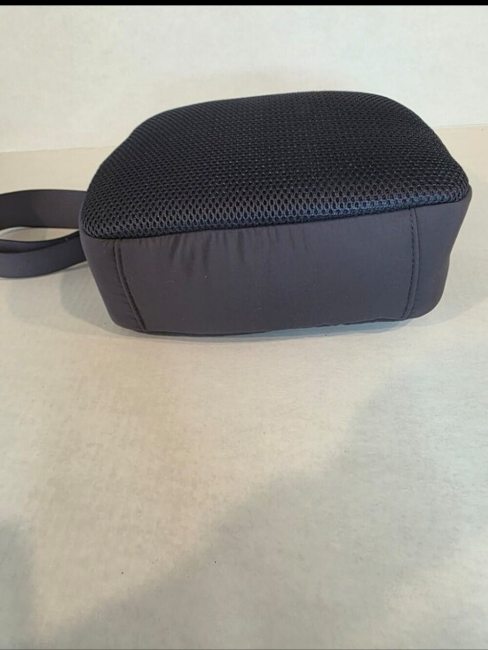 Isaac Mizrahi Black Nylon Crossbody Bag Top Handle Purse Gold Hardware. New - Picture 4 of 16